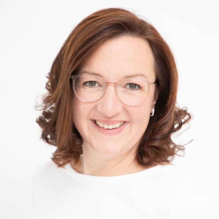 dampf.consulting GmbH | Datenschutz, KI-Compliance und Informationssicherheit für Unternehmen, Kommunen, kommunale Einrichtungen und Feuerwehren 2 Susanne Dampf