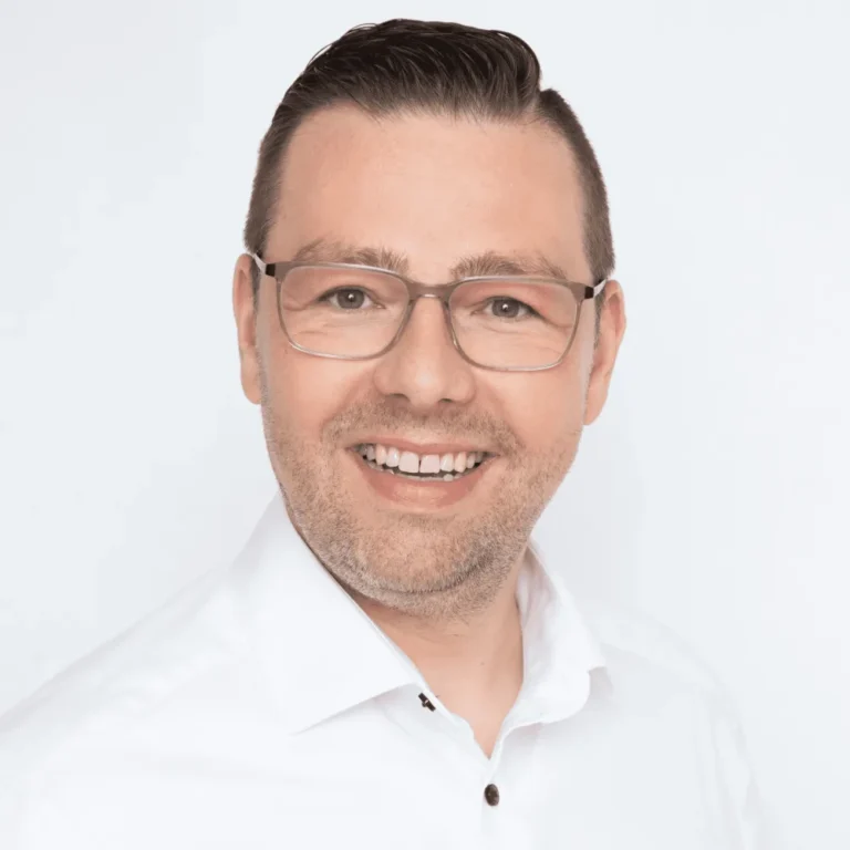 dampf.consulting GmbH | Datenschutz, KI-Compliance und Informationssicherheit für Unternehmen, Kommunen, kommunale Einrichtungen und Feuerwehren 3 Thorsten Dampf